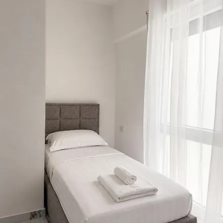 Appartement Two-bedroom Luxury With Swimming Pool